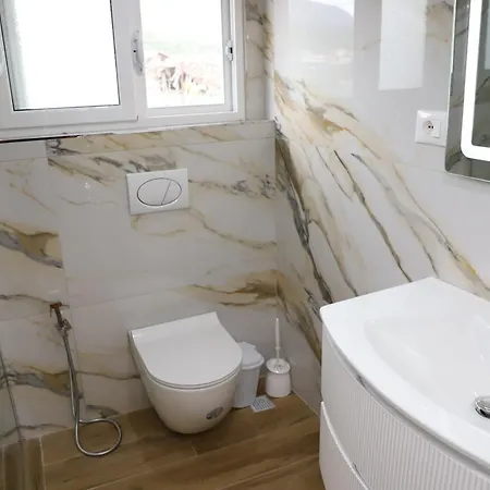 Aloe Apartamento Velabisht